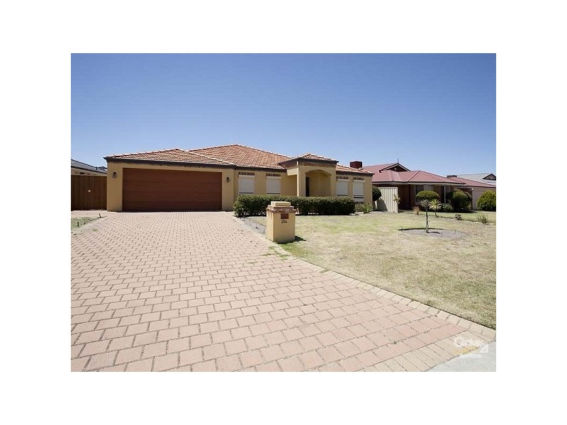 216 Amherst Road, Canning Vale WA 6155