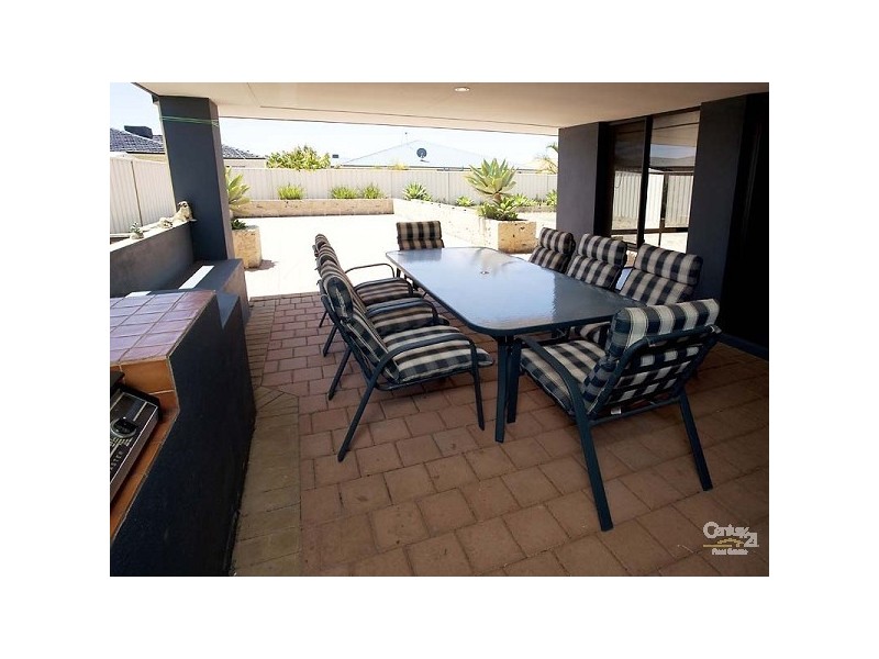 216 Amherst Road, Canning Vale WA 6155