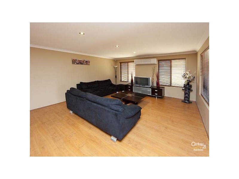 216 Amherst Road, Canning Vale WA 6155