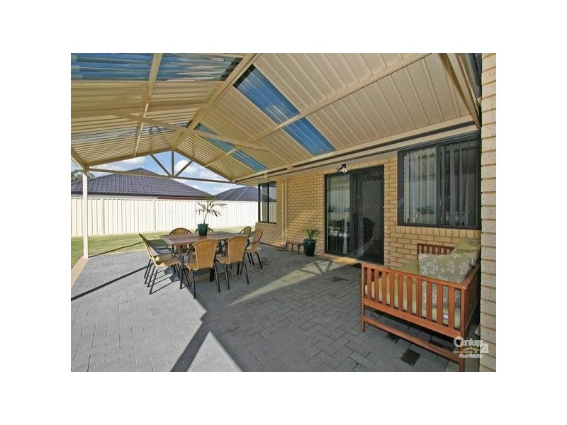 16 Samuel Loop, Canning Vale WA 6155