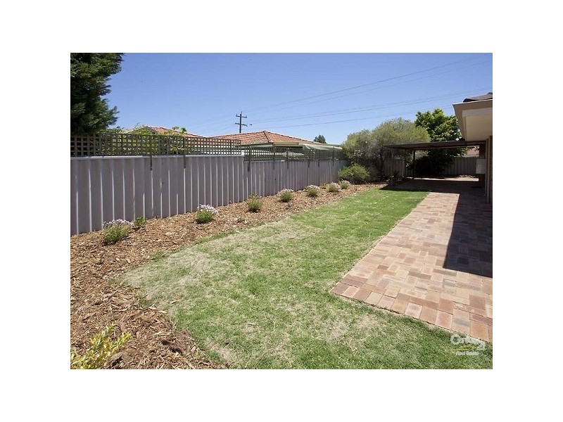 1 Tiree Place, Seville Grove WA 6112