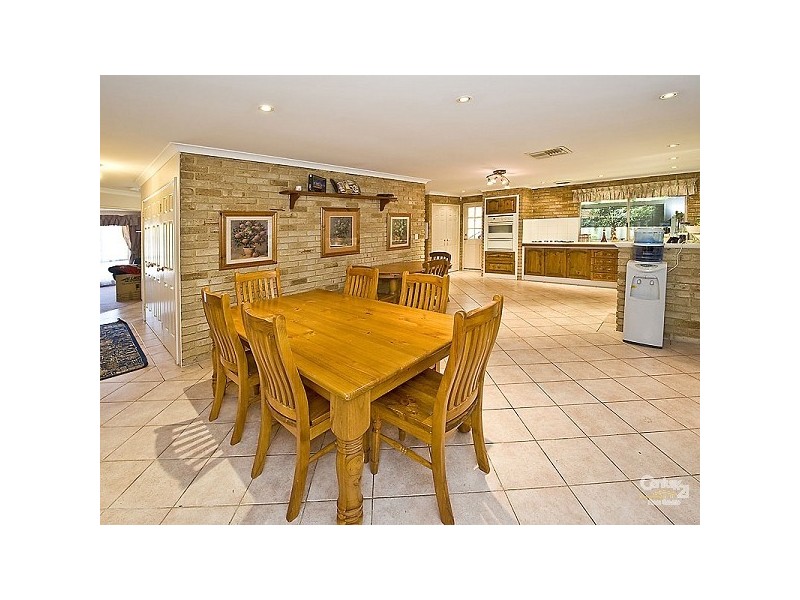 22 Wisteria Place, Thornlie WA 6108