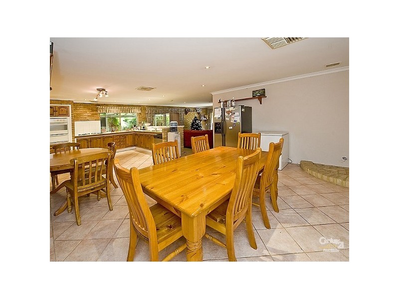 22 Wisteria Place, Thornlie WA 6108