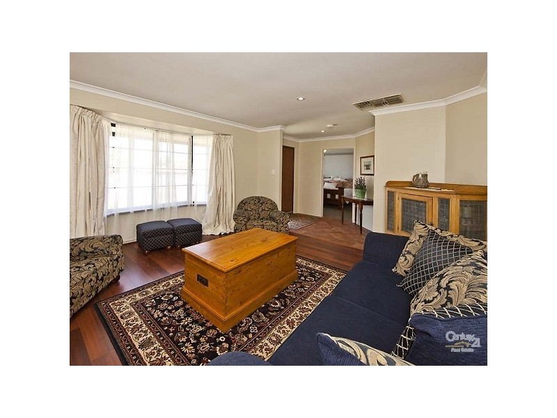 24 Pipit Close, Huntingdale WA 6110