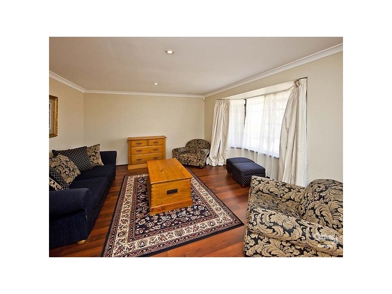 24 Pipit Close, Huntingdale WA 6110