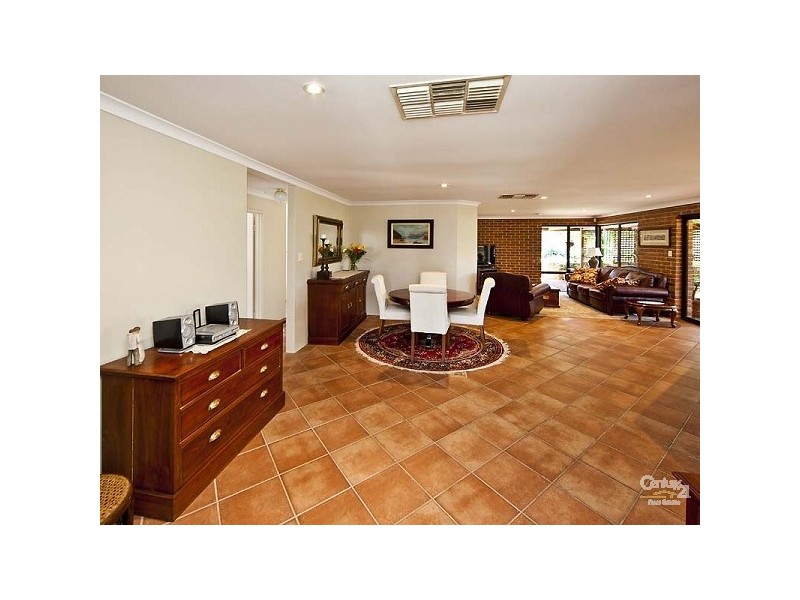 24 Pipit Close, Huntingdale WA 6110