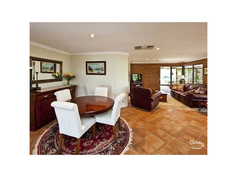 24 Pipit Close, Huntingdale WA 6110