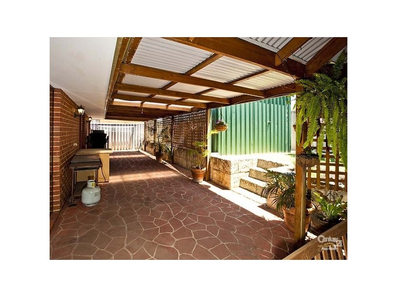 24 Pipit Close, Huntingdale WA 6110