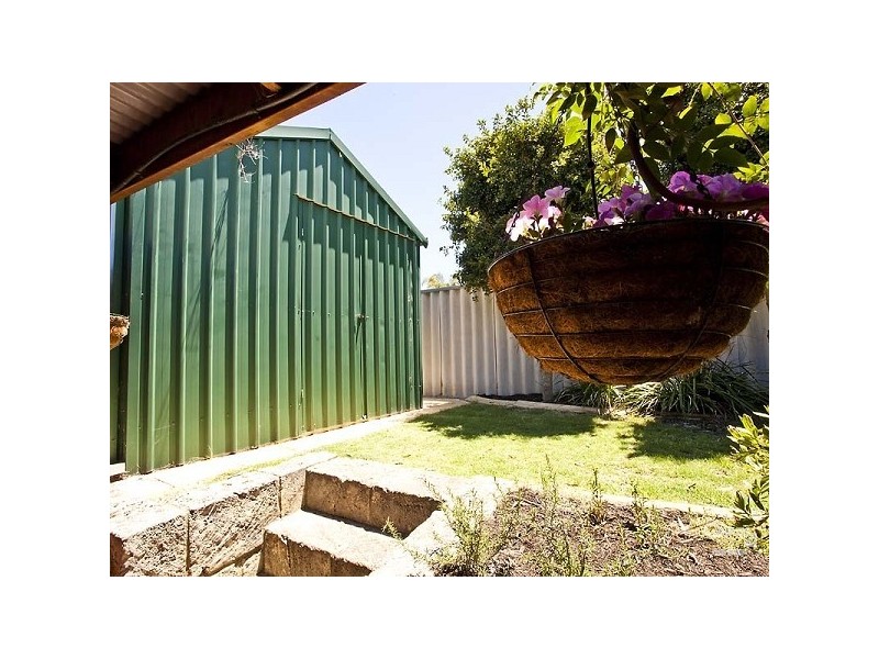 24 Pipit Close, Huntingdale WA 6110