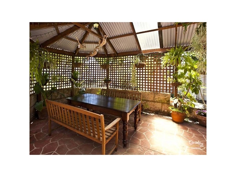 24 Pipit Close, Huntingdale WA 6110