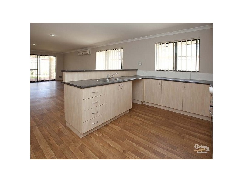 6 Wonich Fairway, Greenfields WA 6210