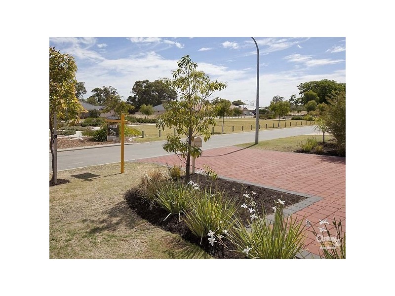 6 Wonich Fairway, Greenfields WA 6210