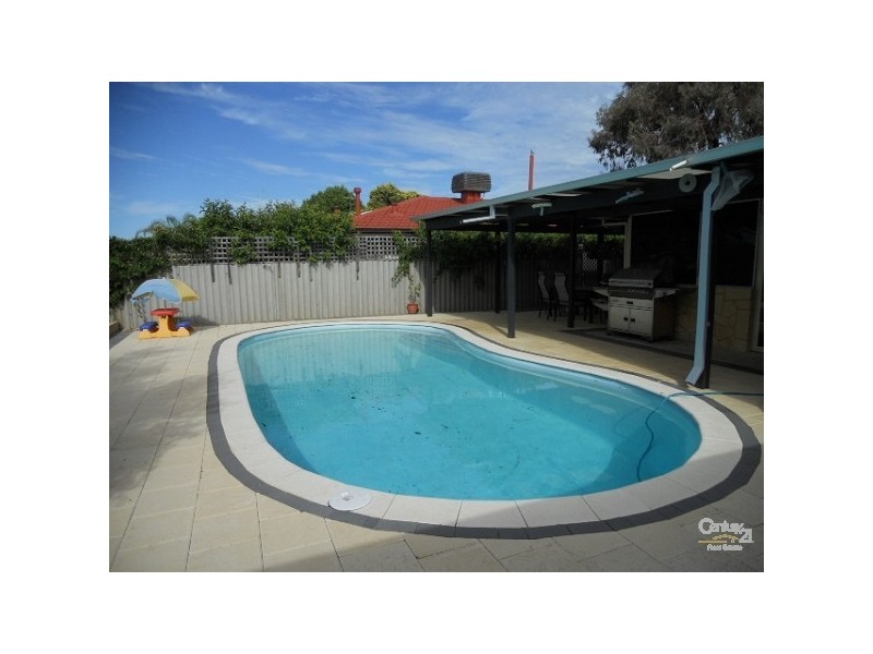 6 Mayo Court, Parkwood WA 6147