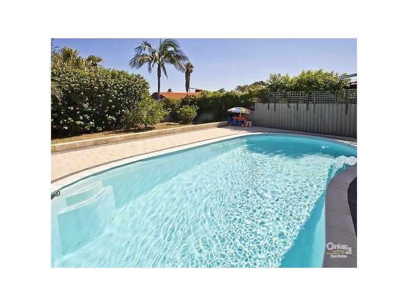 6 Mayo Court, Parkwood WA 6147