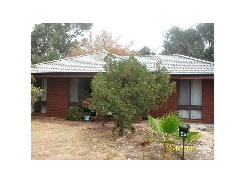 37 Parkfield Road, Kelmscott WA 6111