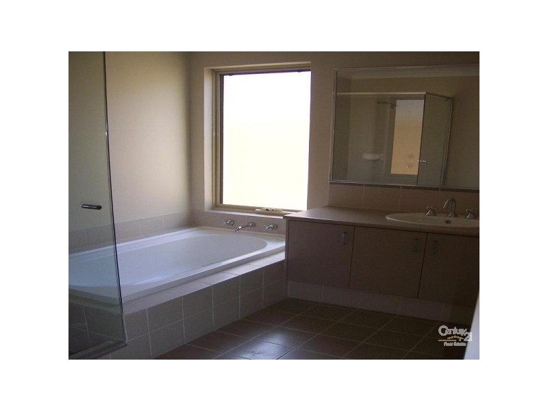 36 Claridge Circle, Thornlie WA 6108