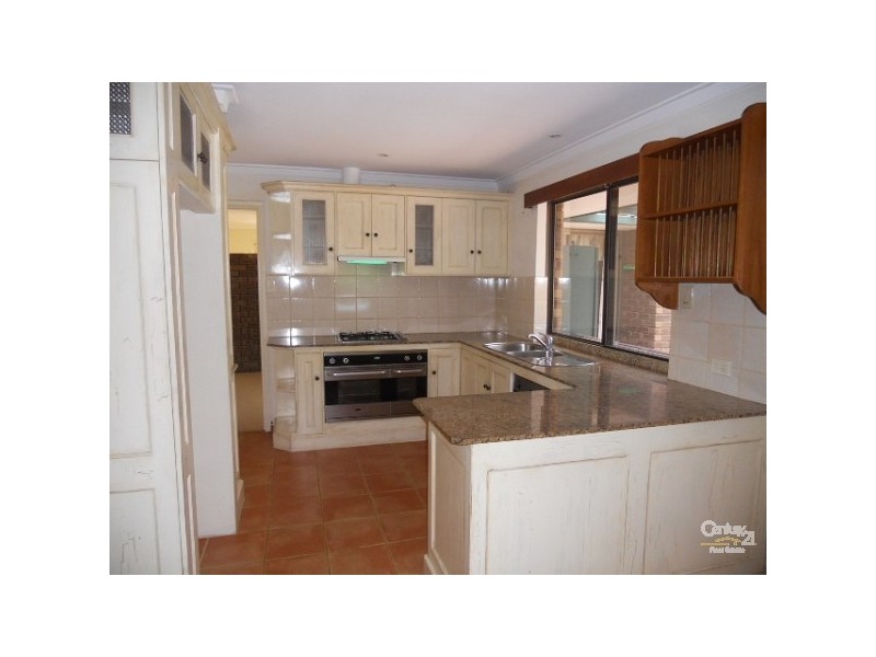 15 Sixth Avenue, Shelley WA 6148