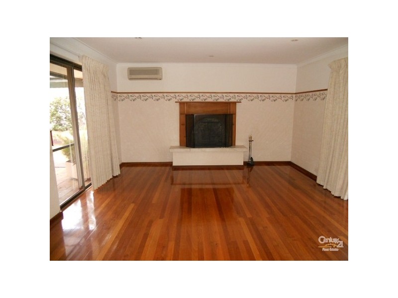 15 Sixth Avenue, Shelley WA 6148