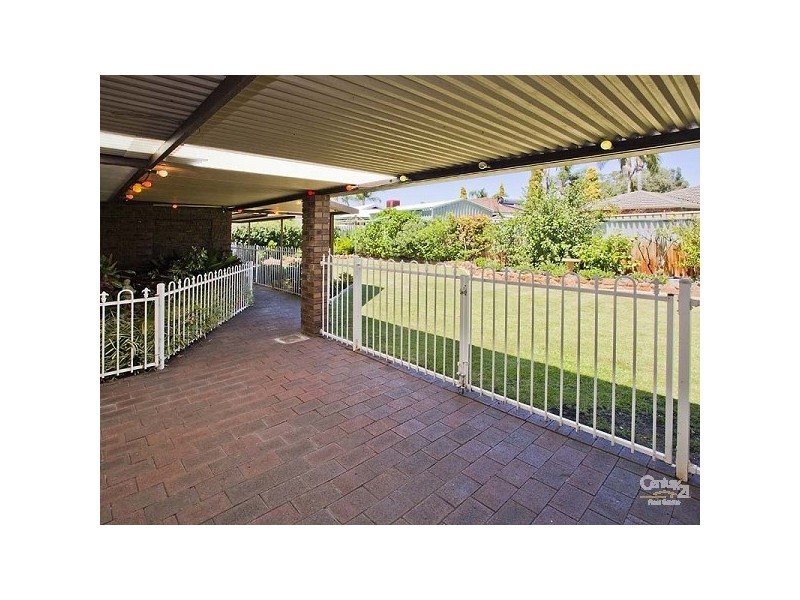 9 Chivalry Way, Thornlie WA 6108