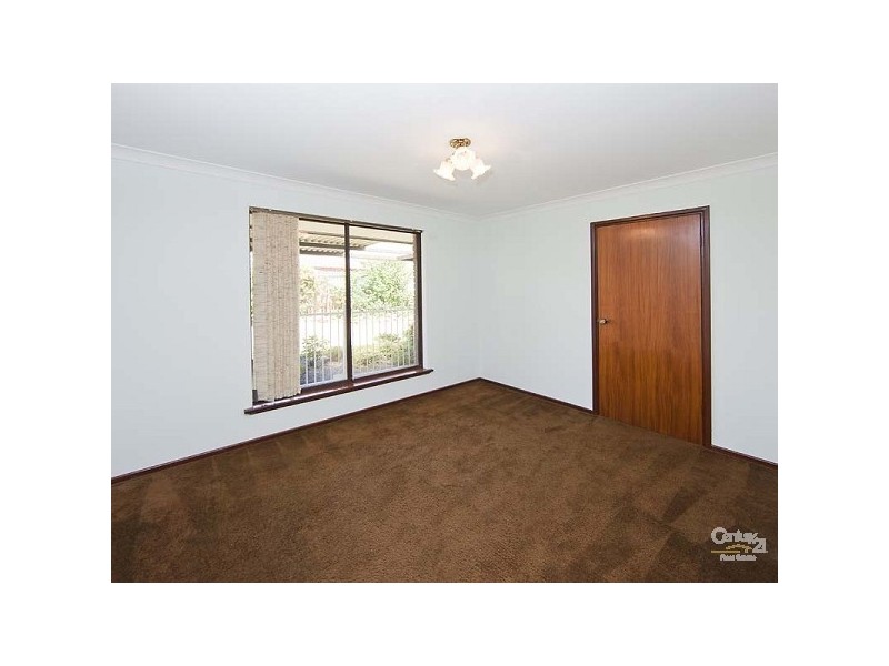9 Chivalry Way, Thornlie WA 6108