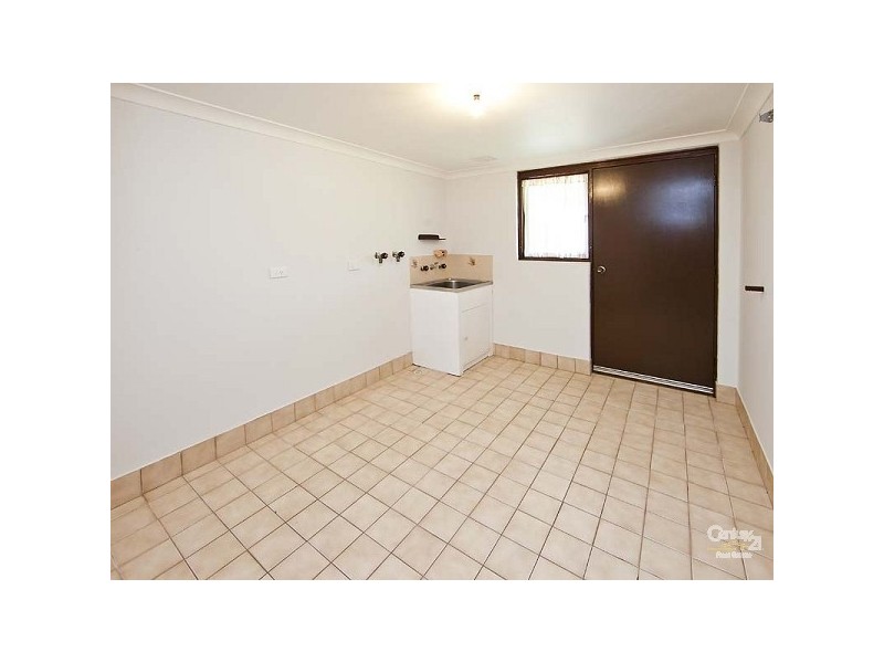 9 Chivalry Way, Thornlie WA 6108