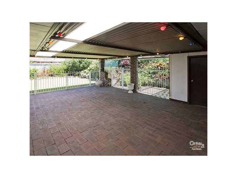 9 Chivalry Way, Thornlie WA 6108