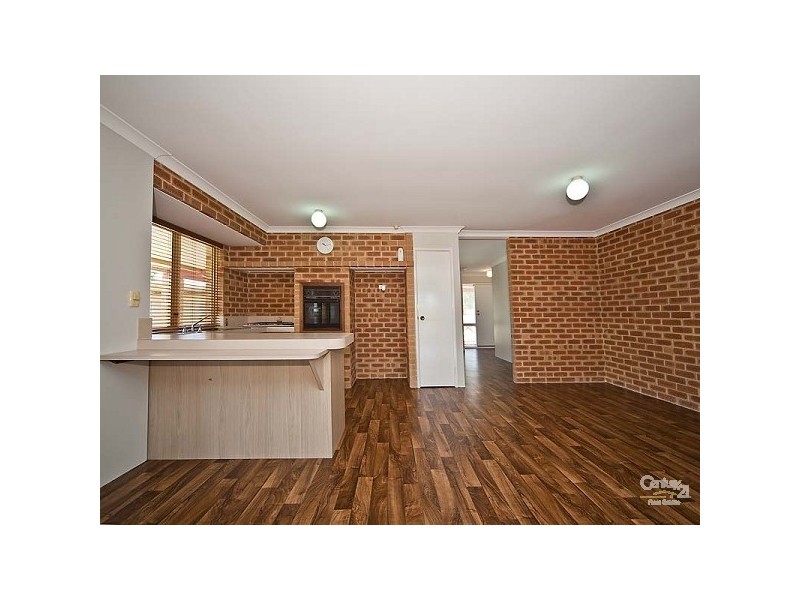 26 Parakeela Grove, Maddington WA 6109