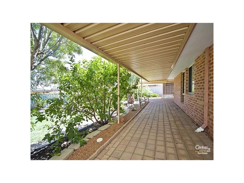 26 Parakeela Grove, Maddington WA 6109
