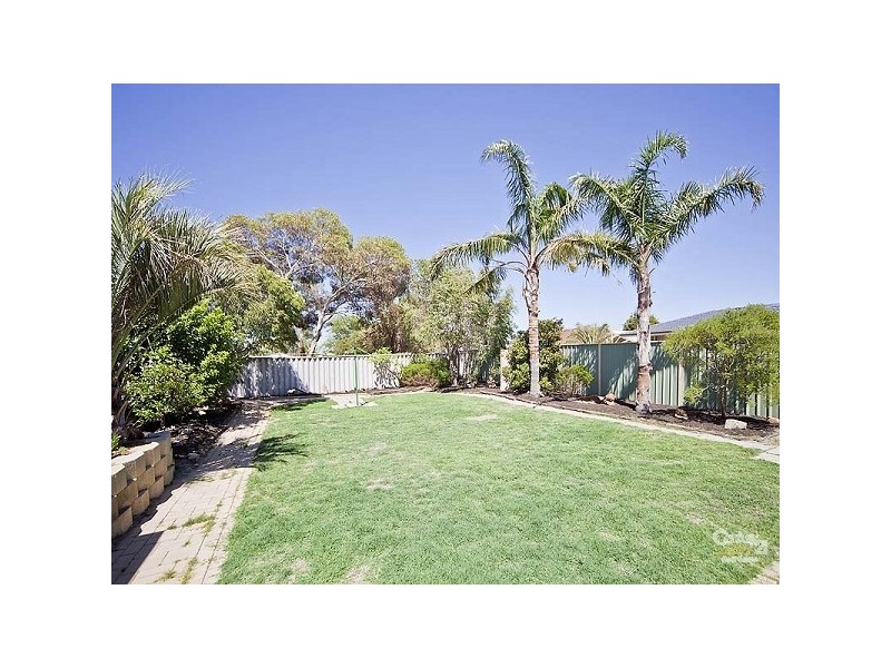 26 Parakeela Grove, Maddington WA 6109