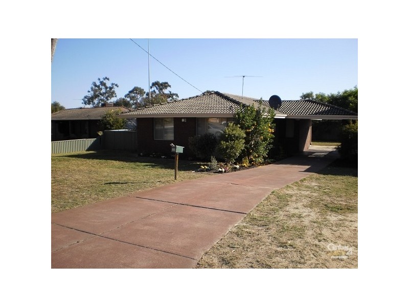 32 Rushbrook Way, Thornlie WA 6108