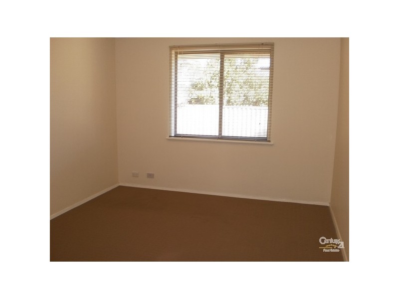 32 Rushbrook Way, Thornlie WA 6108