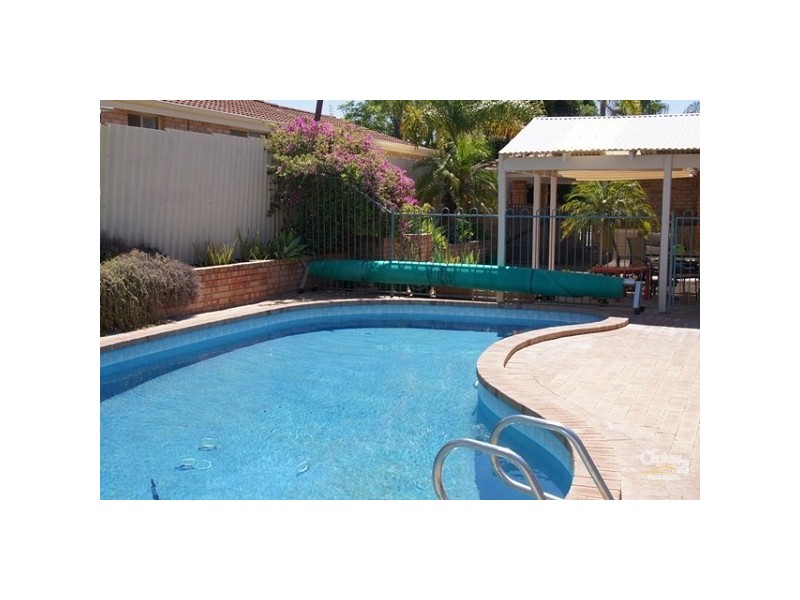 12 Sovereign Drive, Thornlie WA 6108