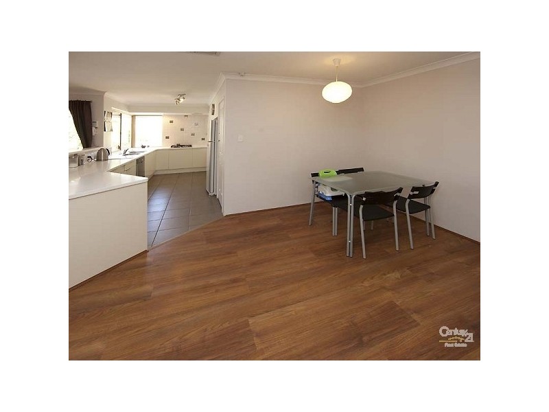 12 Sovereign Drive, Thornlie WA 6108