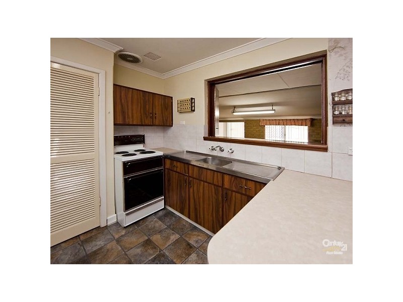 25 Birchington Street, Beckenham WA 6107