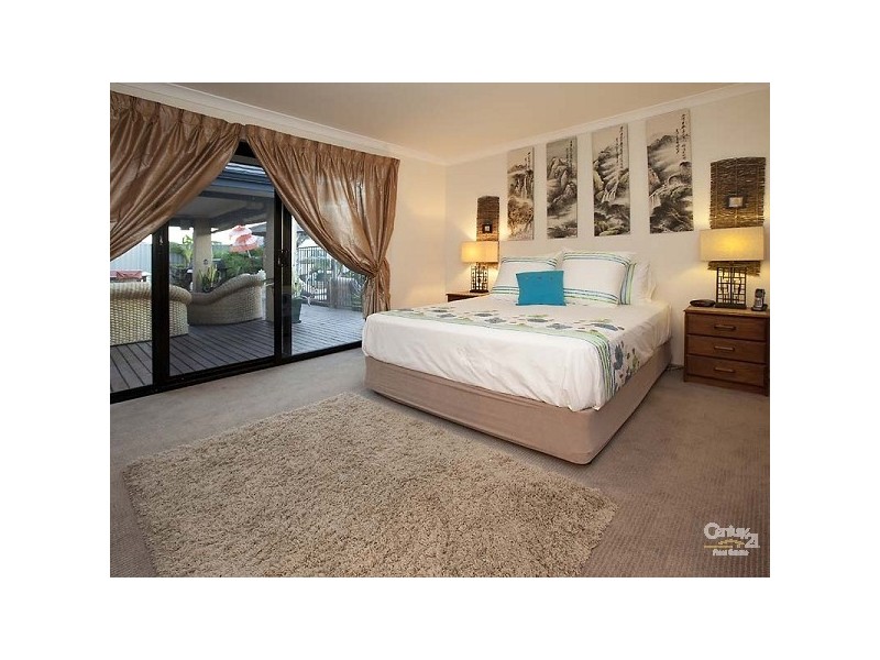 31 Hillhouse Way, Piara Waters WA 6112