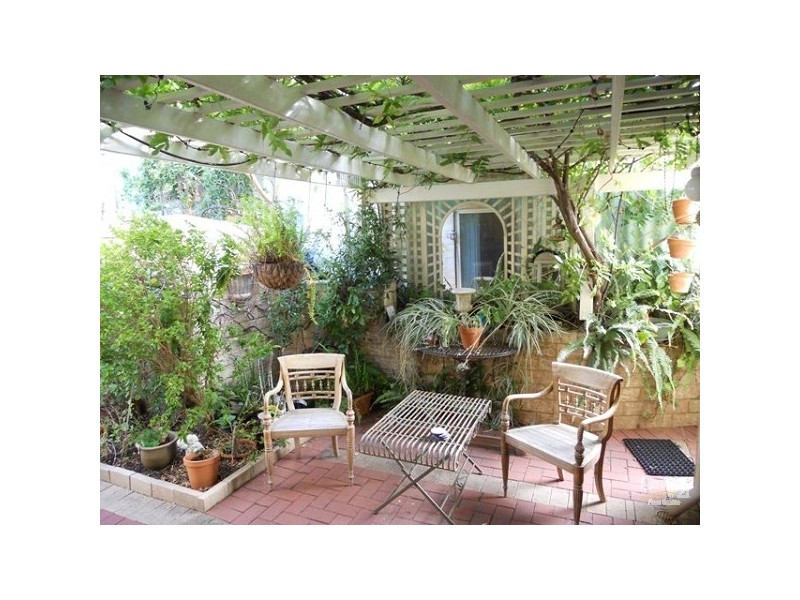 5/42 John Street, North Fremantle WA 6159