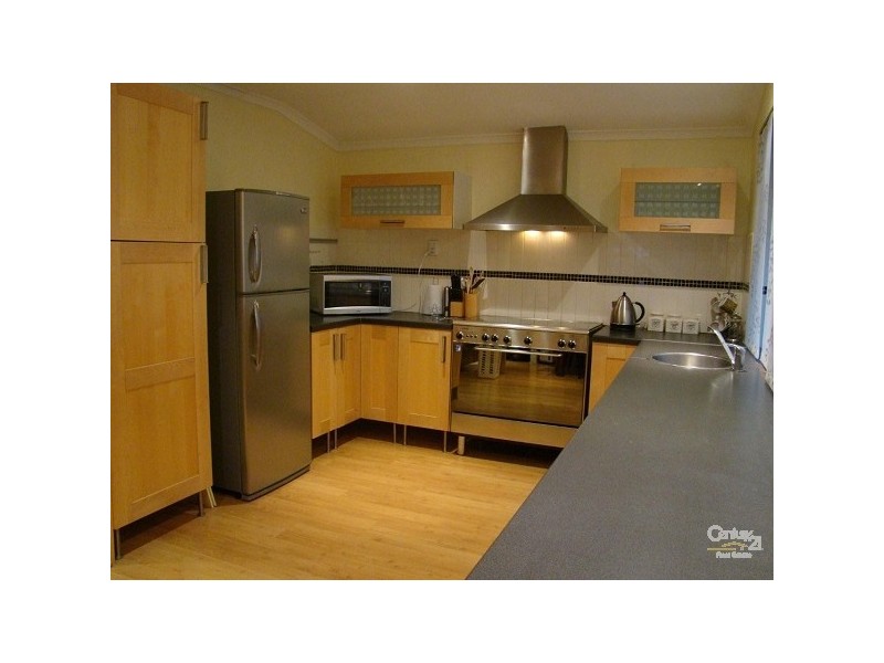 77 Shillington Way, Thornlie WA 6108