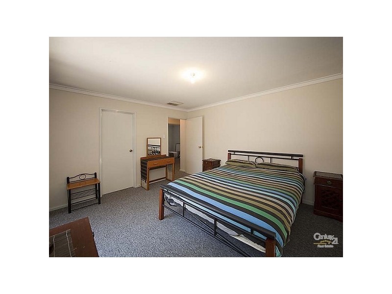 28 Kingsford Way, Huntingdale WA 6110