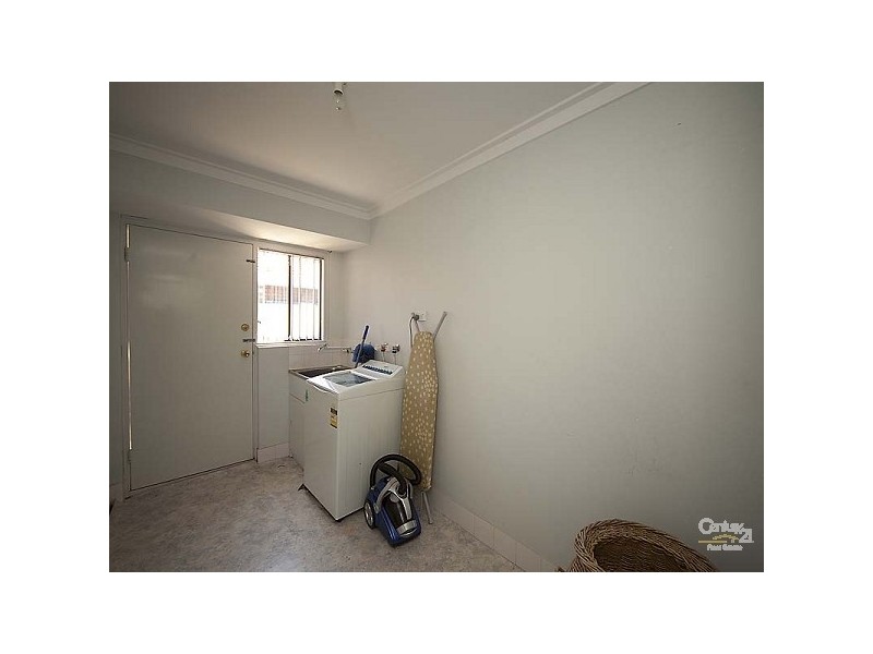 28 Kingsford Way, Huntingdale WA 6110