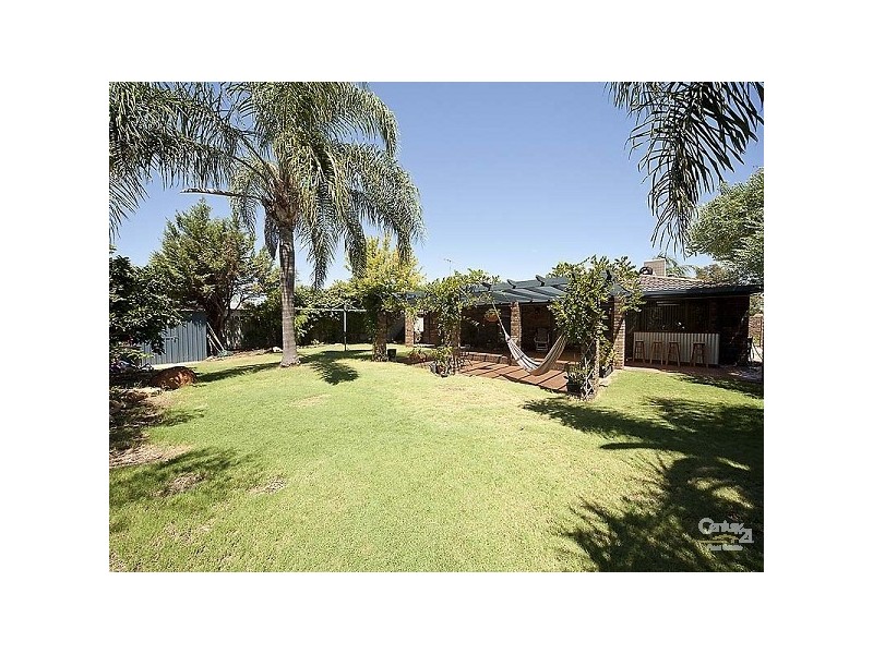 28 Kingsford Way, Huntingdale WA 6110