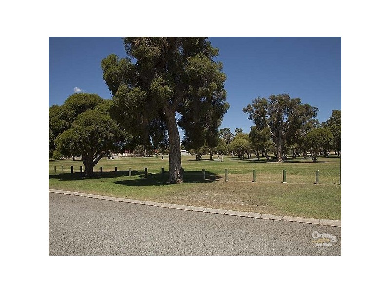 28 Kingsford Way, Huntingdale WA 6110