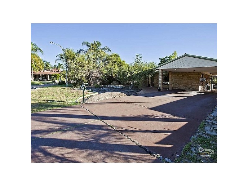 5 Hoya Court, Thornlie WA 6108