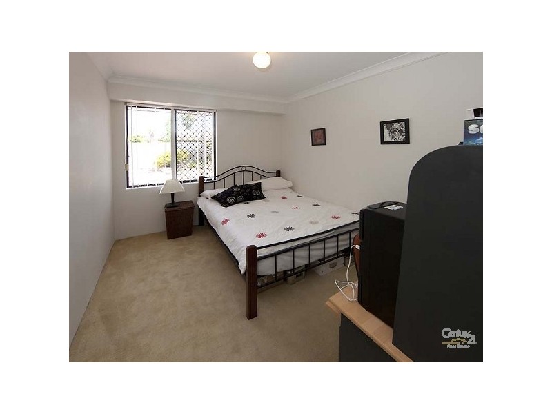 8 Sundew Place, Thornlie WA 6108