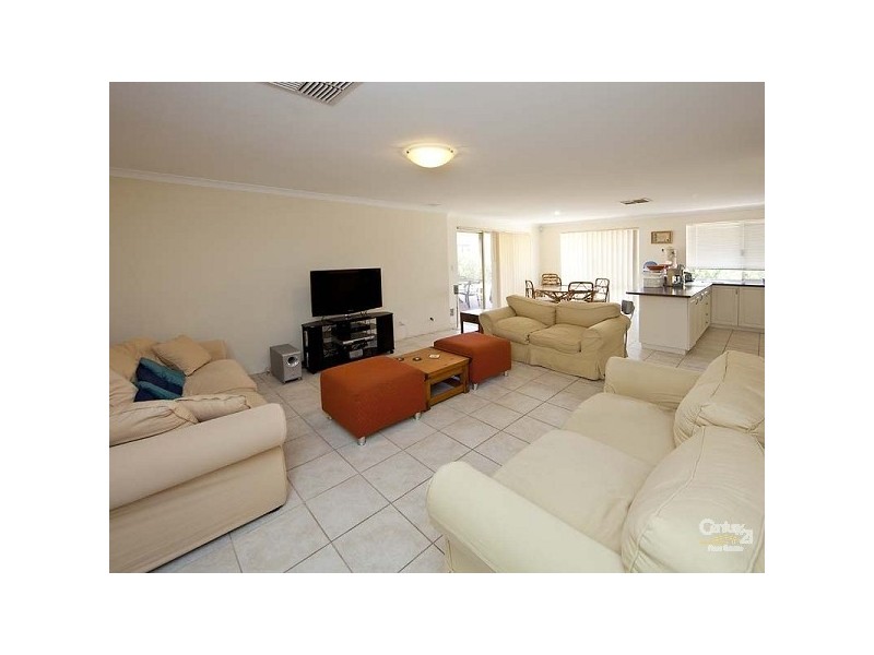 12 Ruth Ave, Canning Vale WA 6155