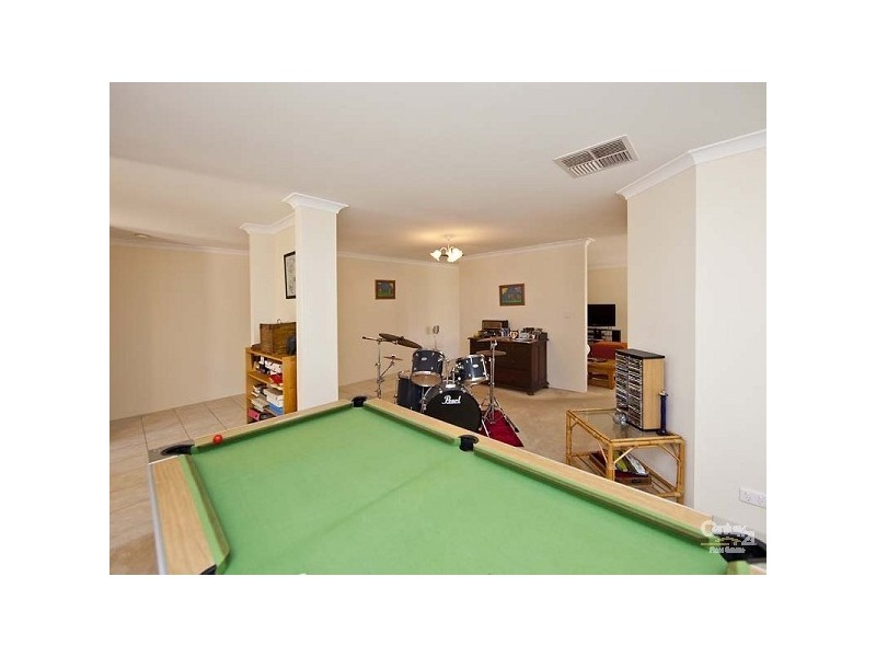 12 Ruth Ave, Canning Vale WA 6155