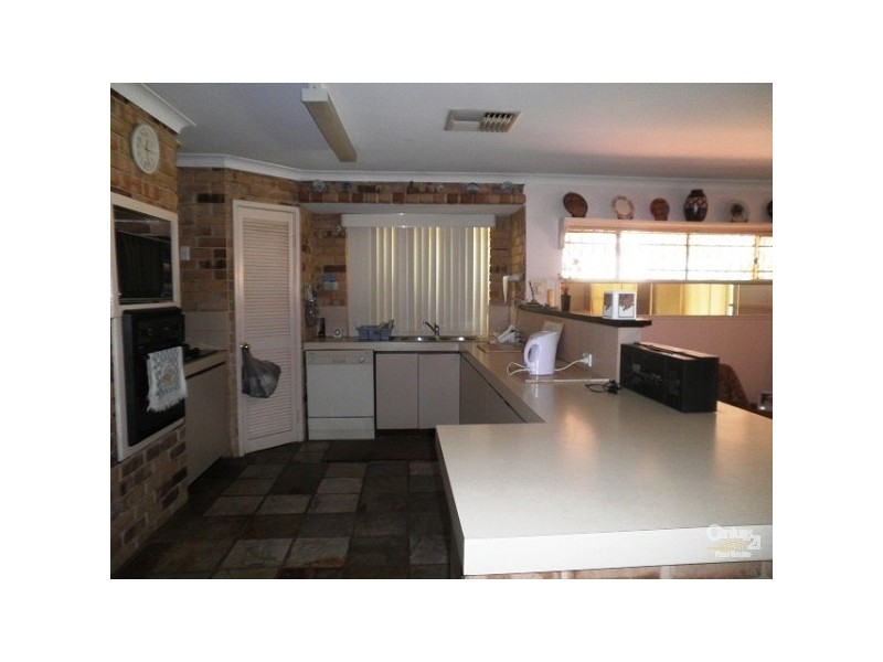 52 Ovens Road, Thornlie WA 6108