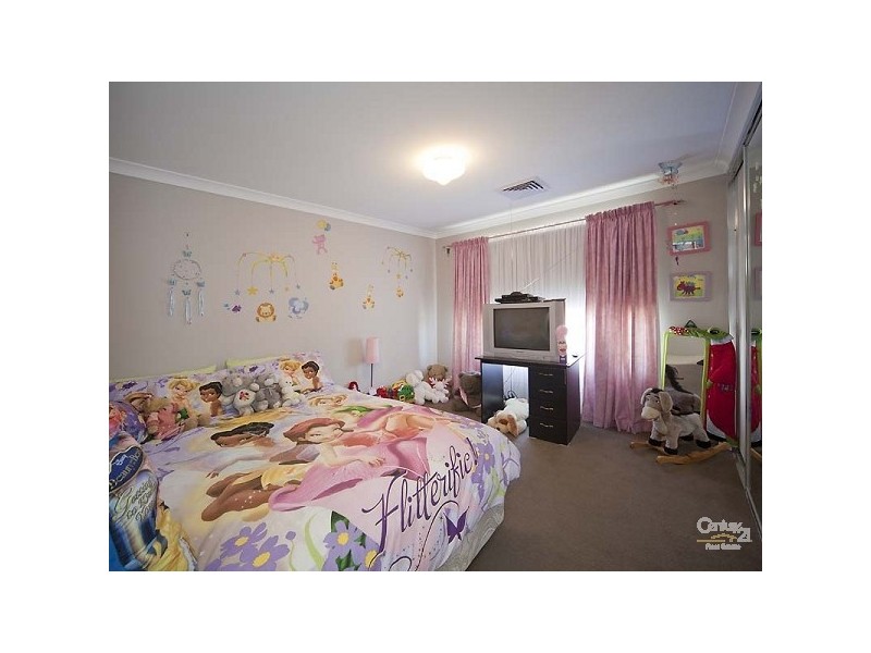 18 Coulterhand Circle, Byford WA 6122