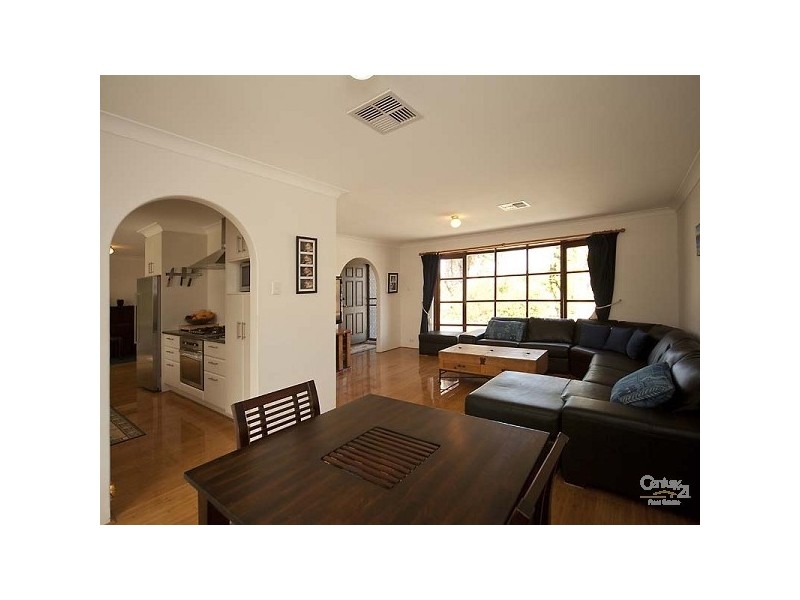 76 Queensville Avenue, Lynwood WA 6147