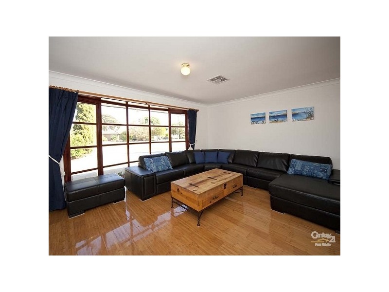 76 Queensville Avenue, Lynwood WA 6147