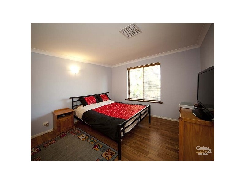 76 Queensville Avenue, Lynwood WA 6147